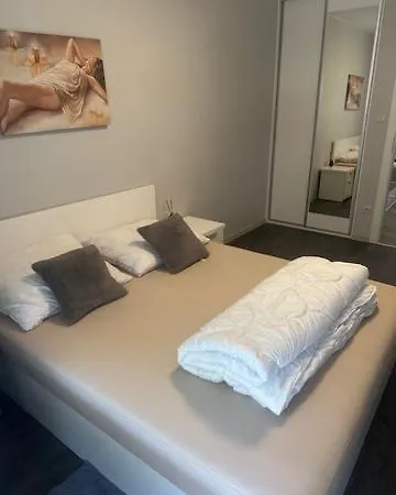 Apartment Silence Parterowy Z Tarasem D9 *