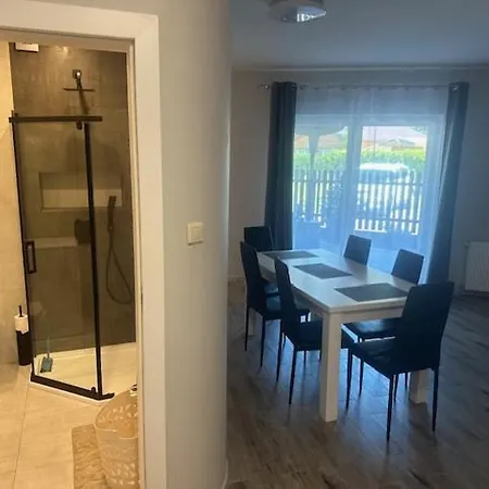Apartment Silence Parterowy Z Tarasem D9 *