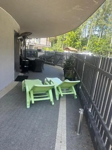 Silence Parterowy Z Tarasem D9 アパート