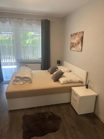 Silence Parterowy Z Tarasem D9 アパート