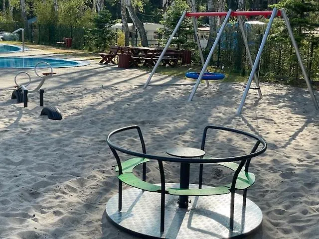 Silence Parterowy Z Tarasem D9 アパート ポビエロボ